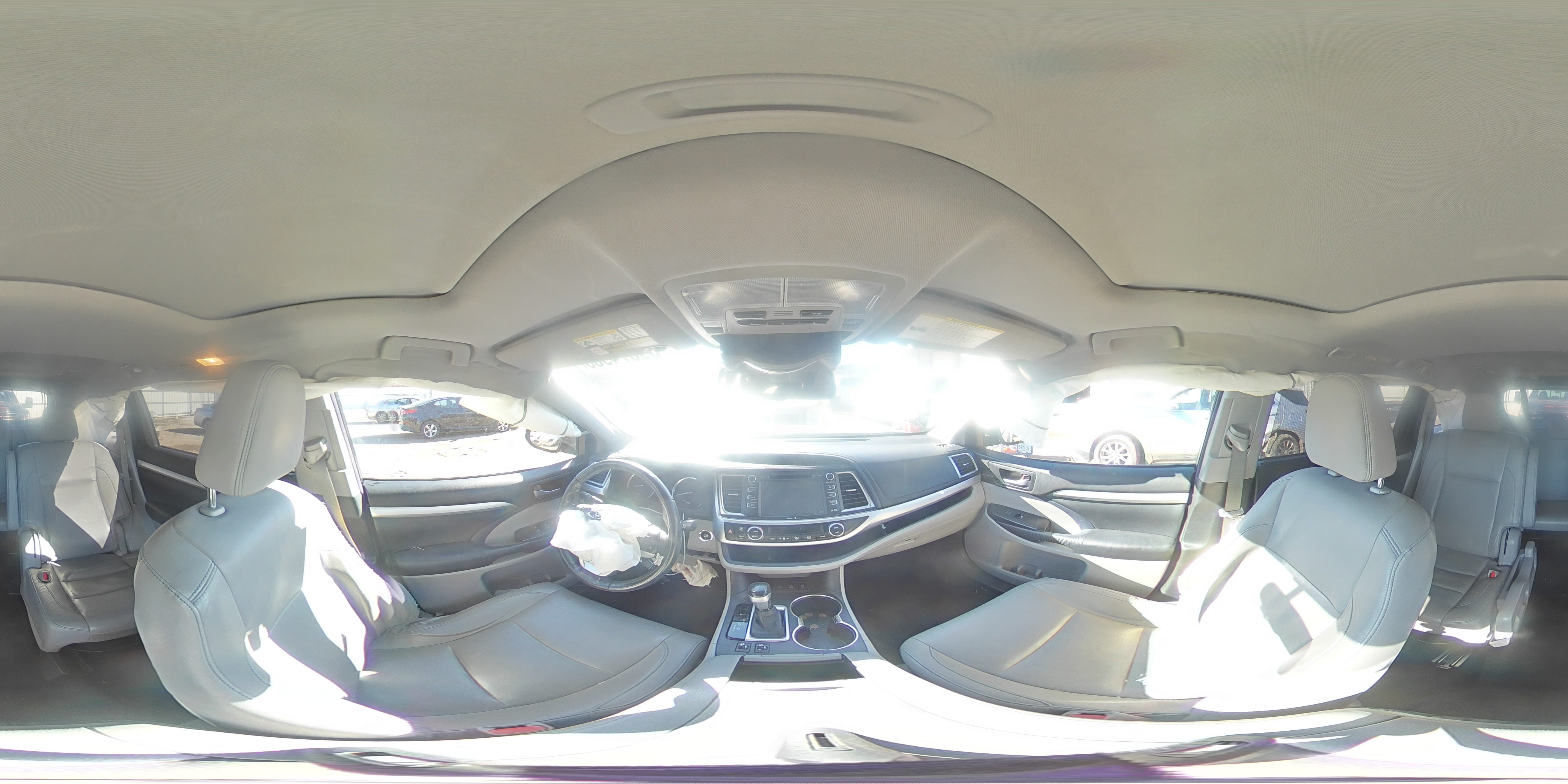 2015 Toyota Highlander - Image 13