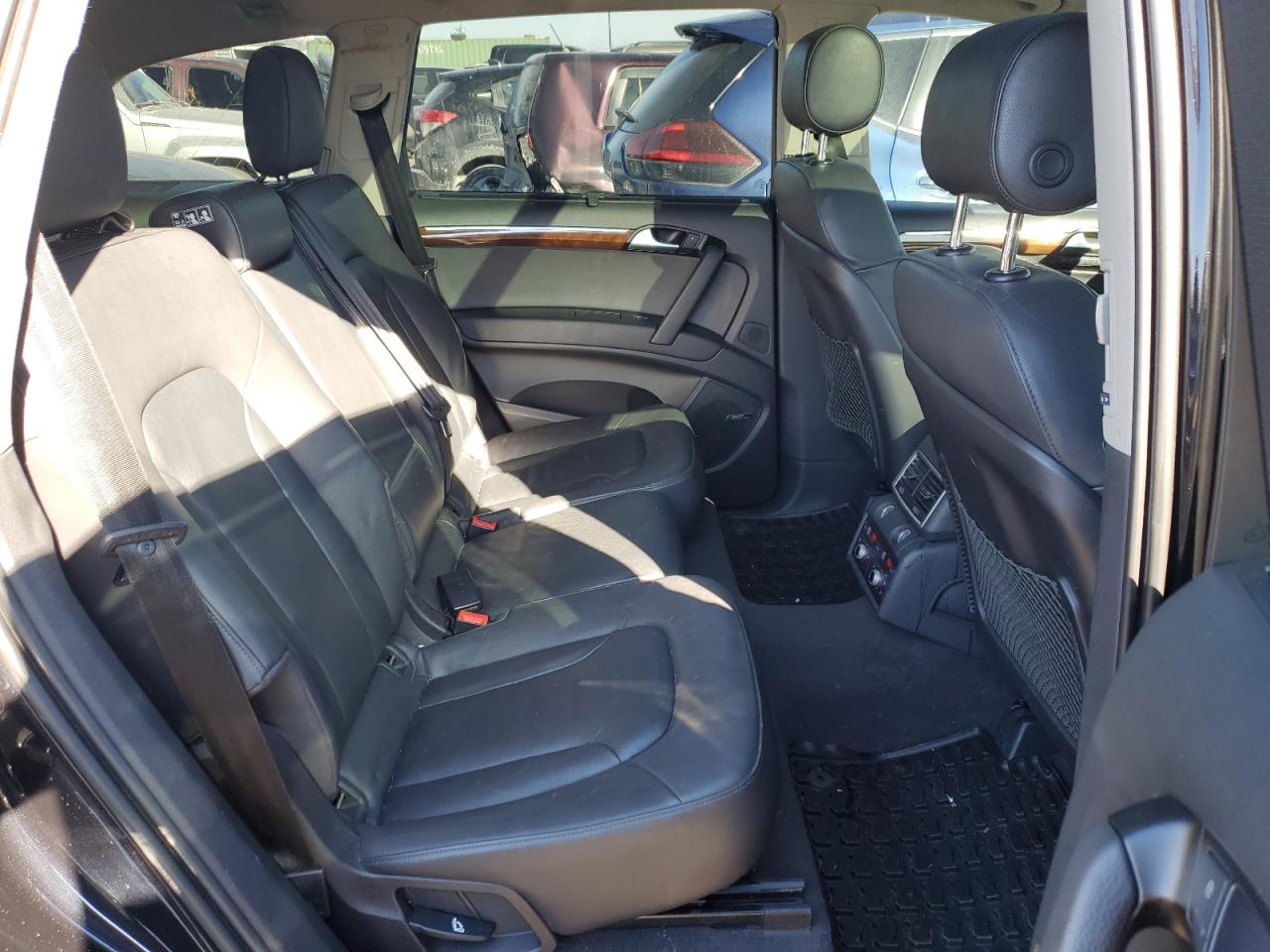 2015 Audi Q7 - Image 11