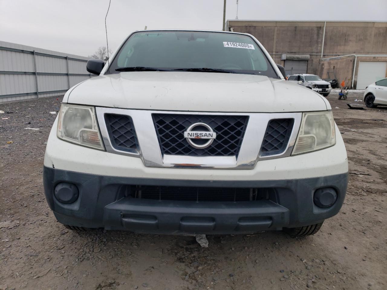 2015 Nissan Navara (Frontier) - Image 5