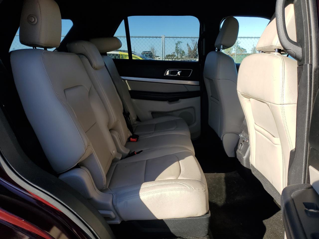 2018 Ford Explorer - Image 11