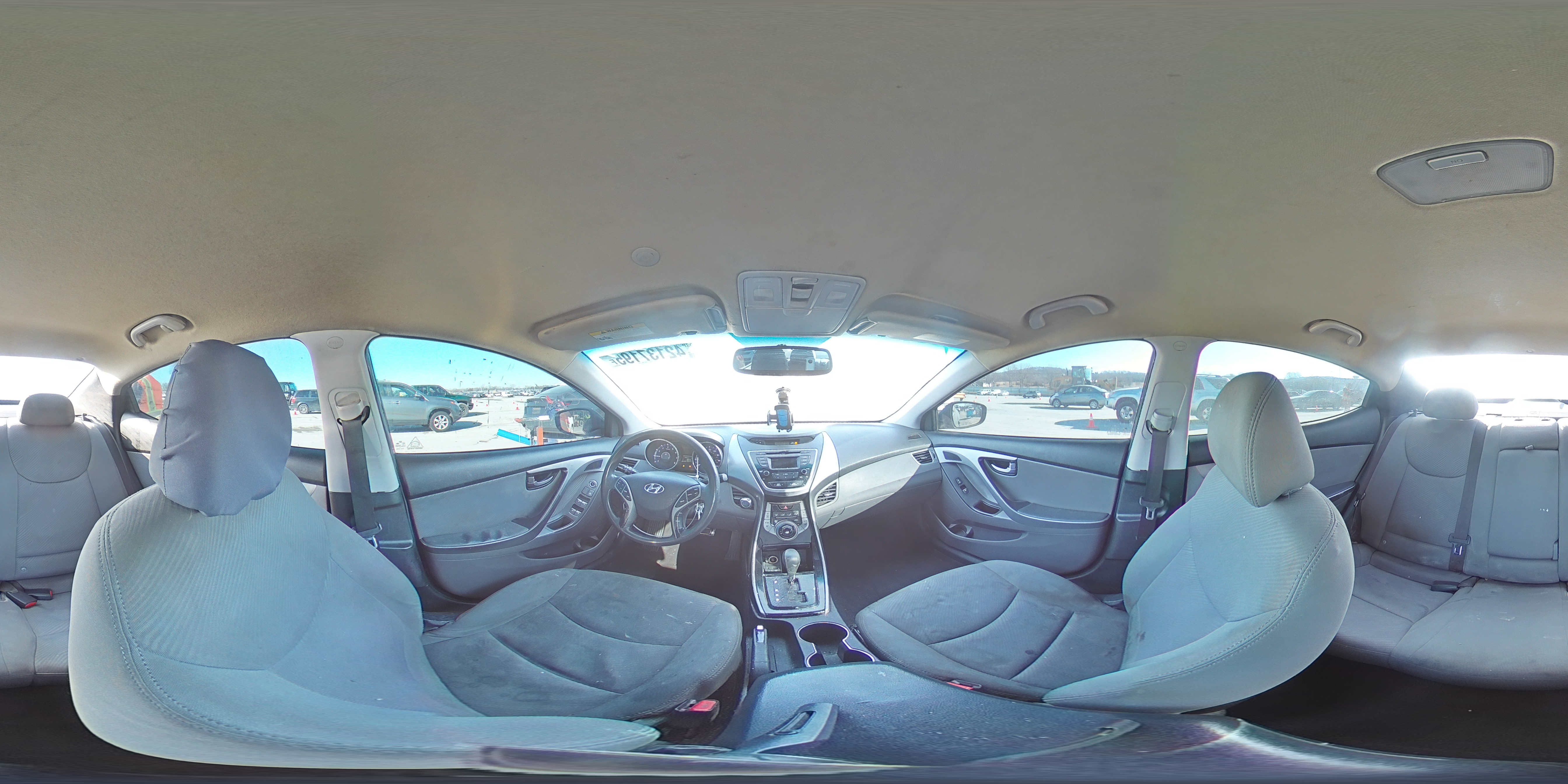 2013 Hyundai Elantra - Image 13