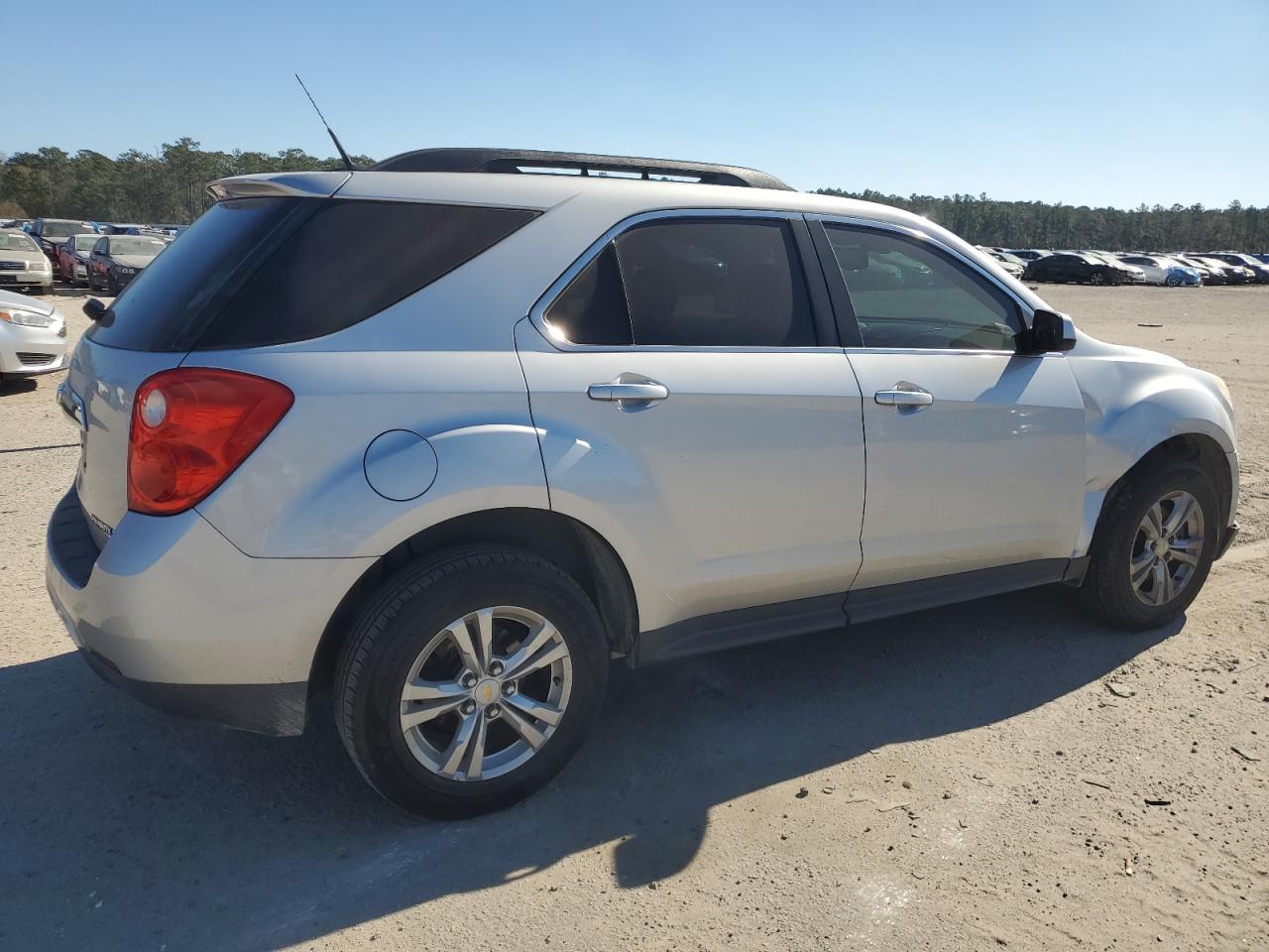 2010 Chevrolet Equinox - Image 3