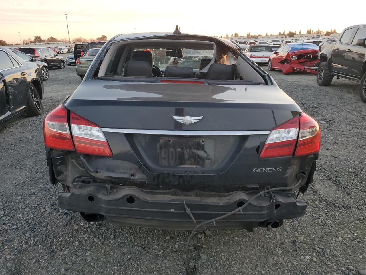 2012 Hyundai Genesis - Image 6