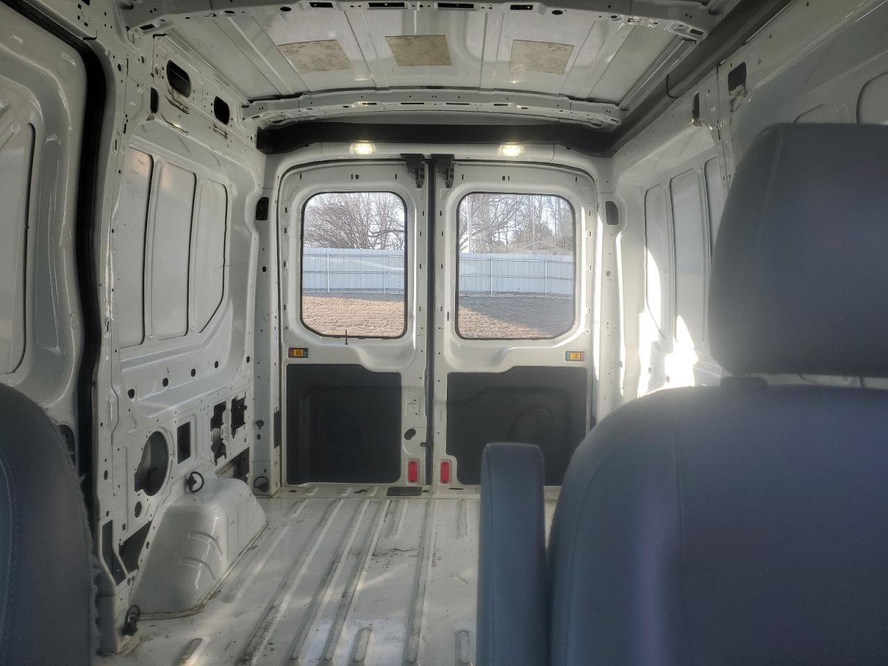 2017 Ford Transit - Image 10