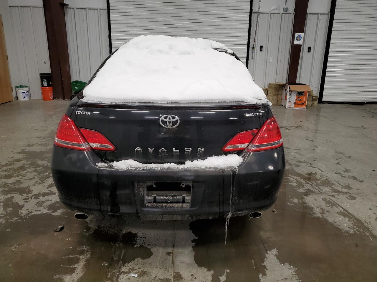 2006 Toyota Avalon - Image 6