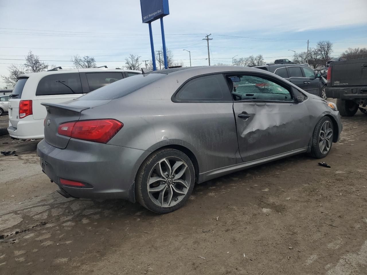 2015 Kia Forte - Image 3