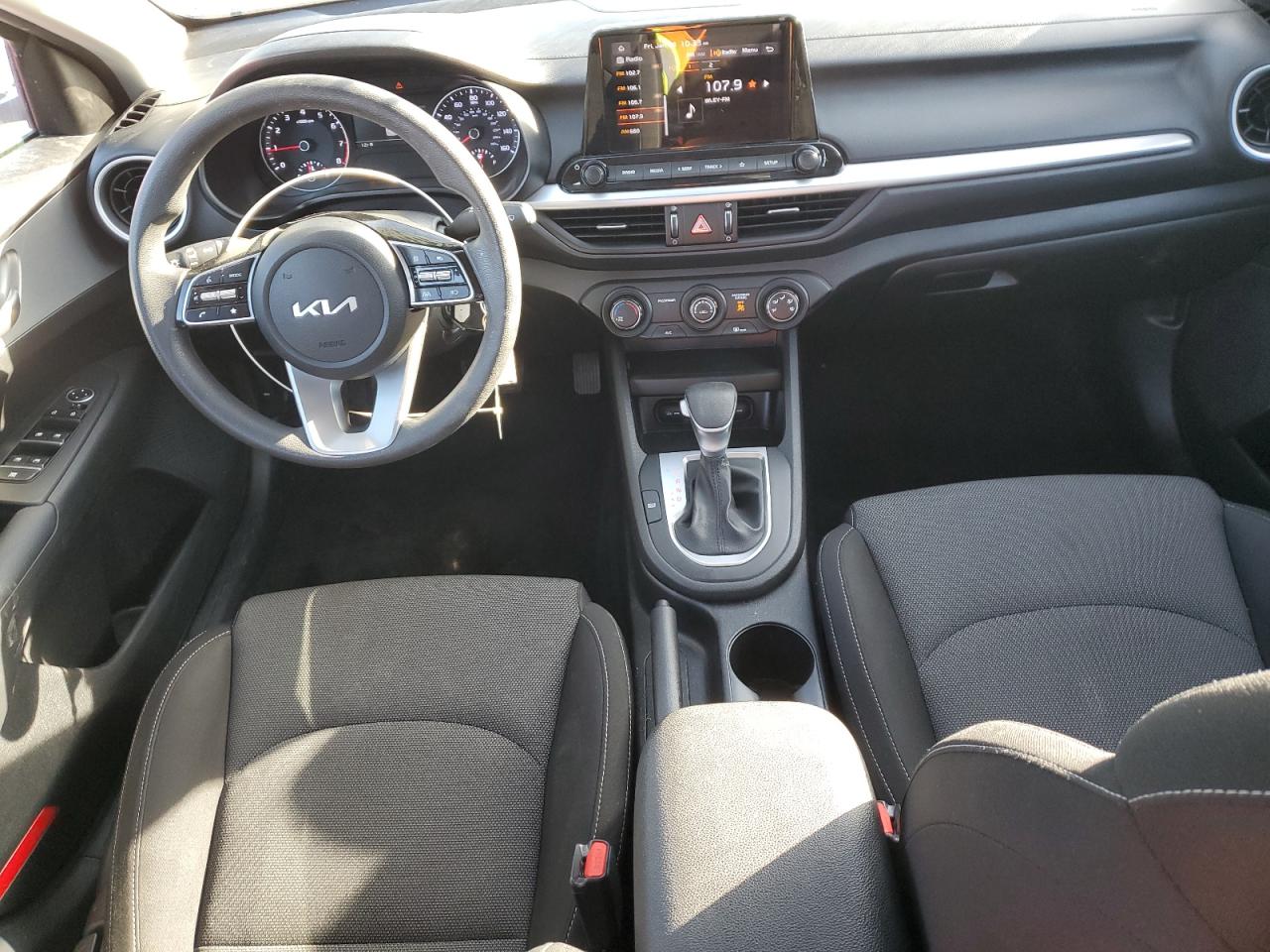 2023 Kia Forte - Image 8