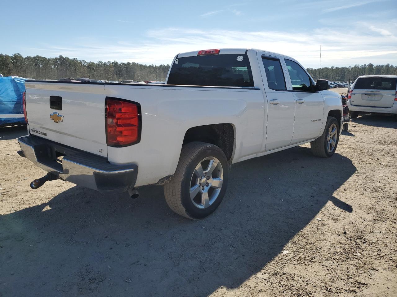 2014 Chevrolet Silverado - Image 3