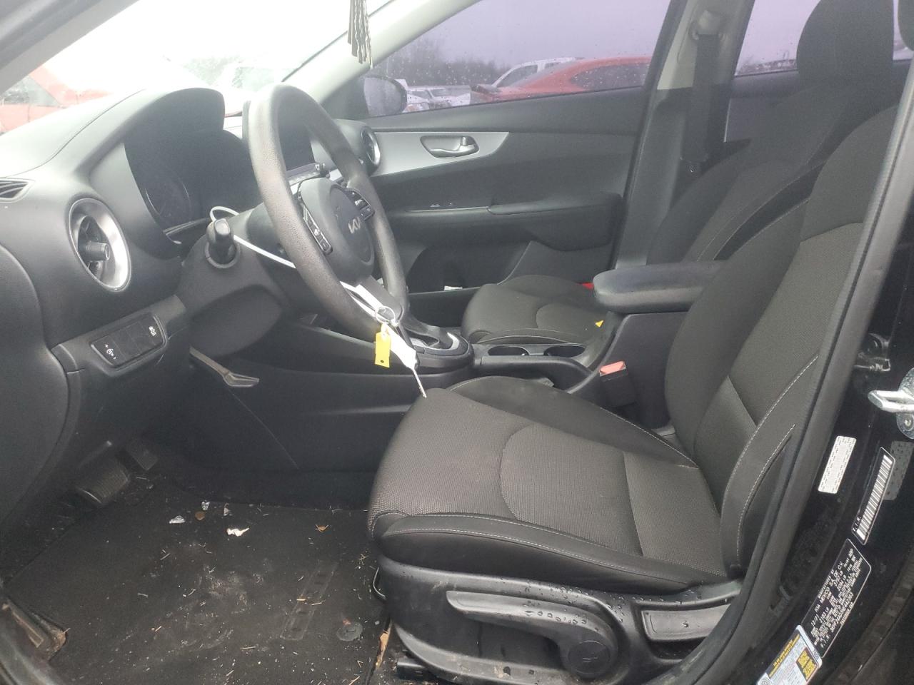 2022 Kia Forte - Image 7