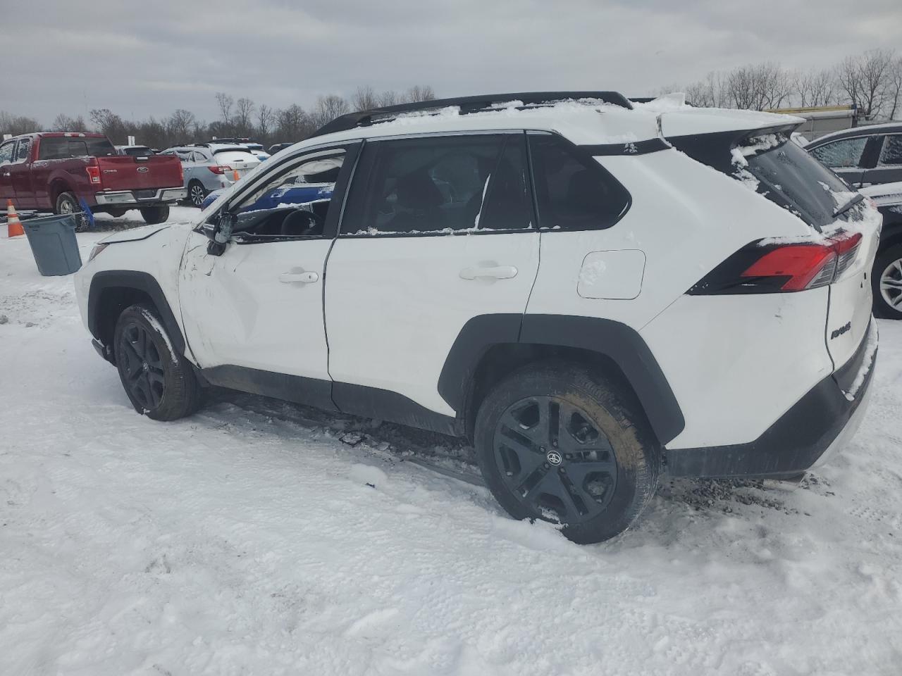 2024 Toyota RAV 4 - Image 2