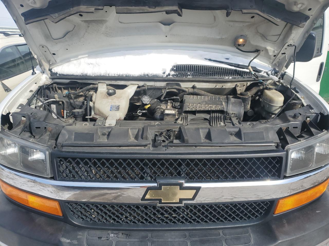 2017 Chevrolet Express - Image 12