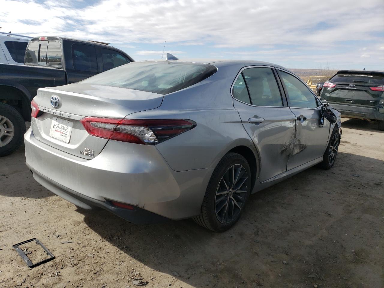 2021 Toyota Camry - Image 3