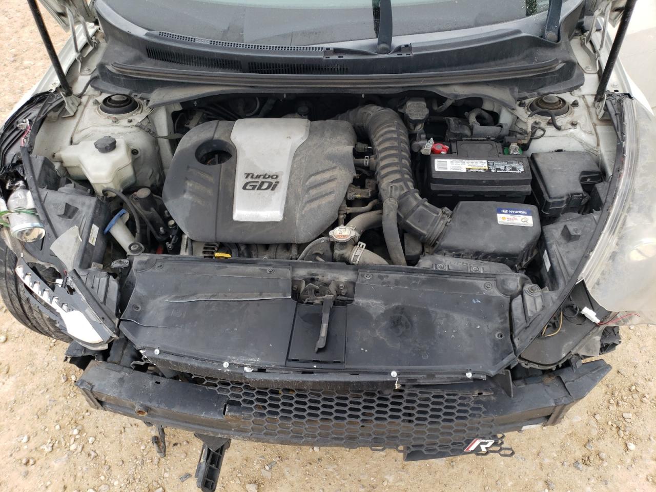 2016 Hyundai Veloster - Image 11