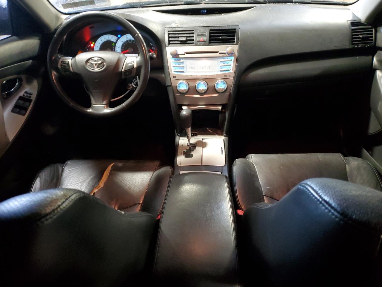 2009 Toyota Camry - Image 8