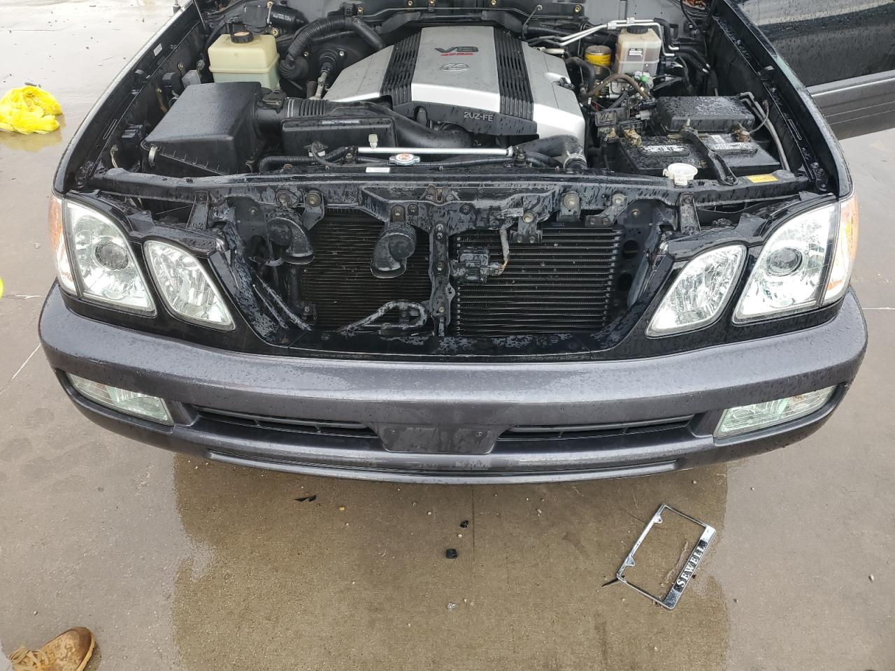 2005 Lexus LX - Image 12