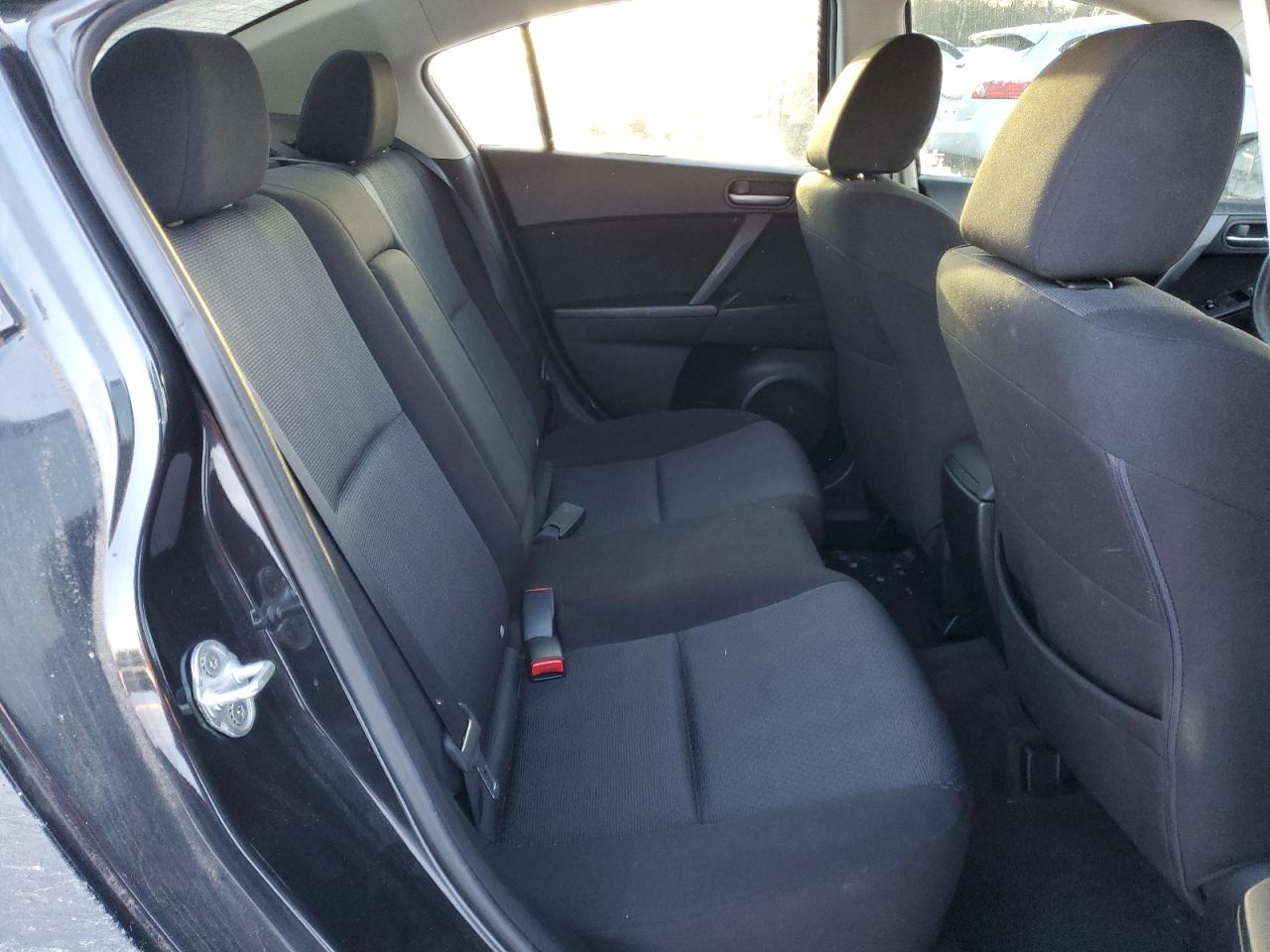2010 Mazda 3 - Image 10