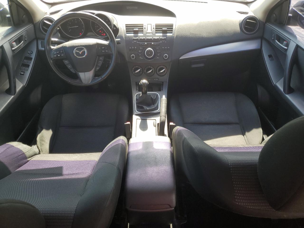 2012 Mazda 3 - Image 8