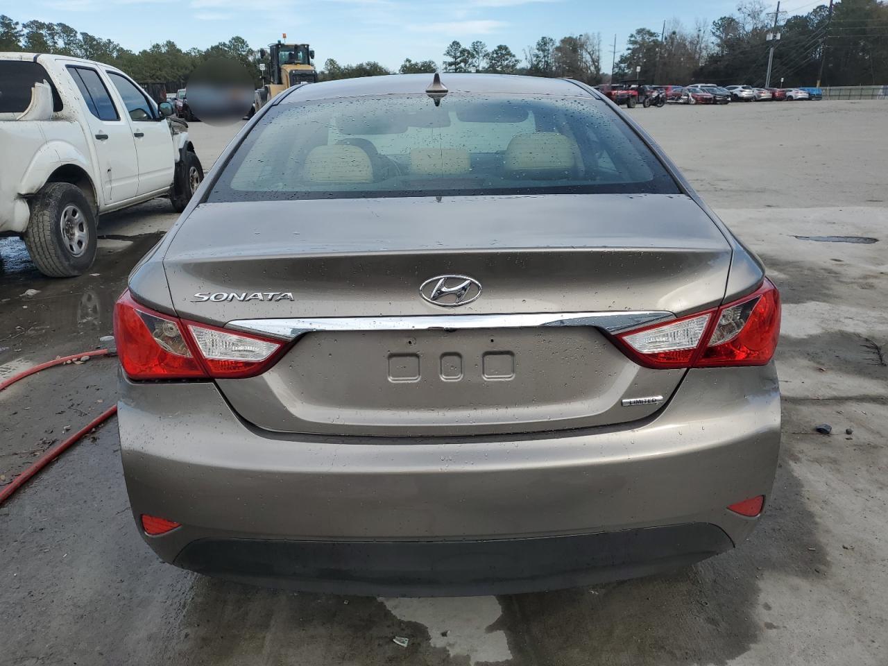 2014 Hyundai Sonata - Image 6