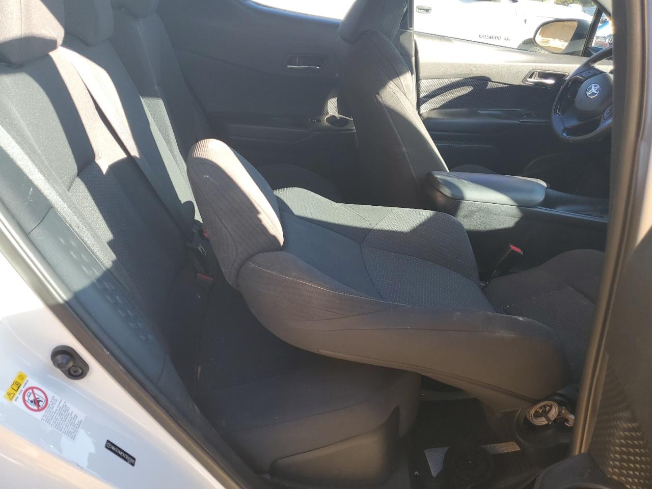 2018 Toyota C-HR - Image 10