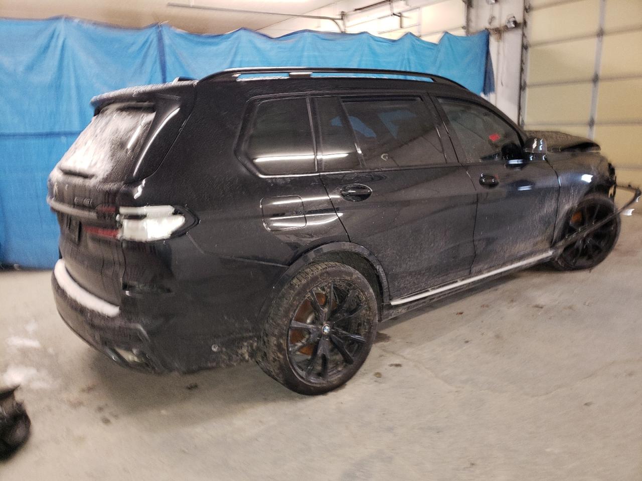 2024 BMW X7 - Image 3
