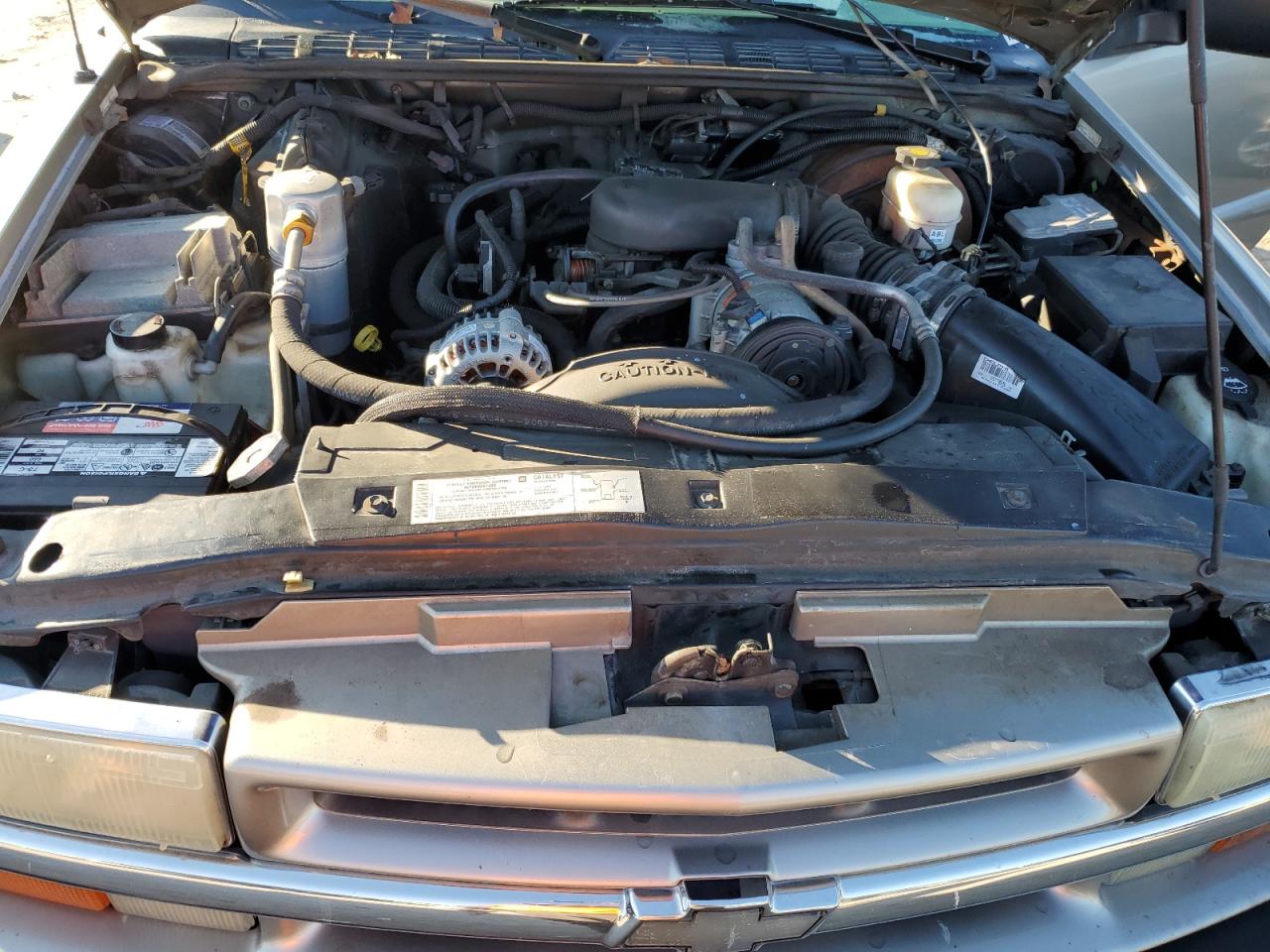 2004 Chevrolet Blazer - Image 11