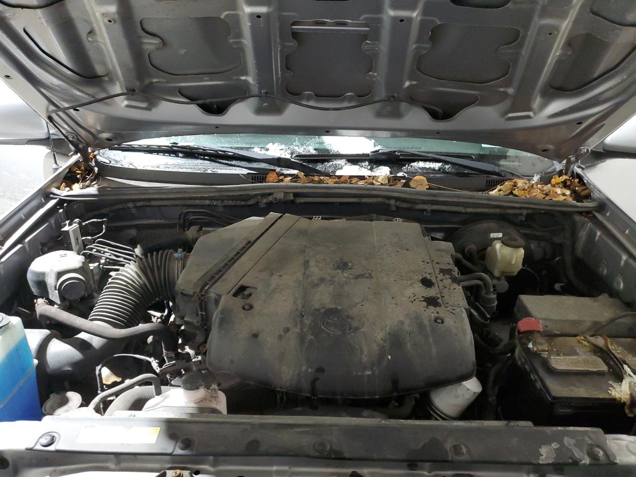 2015 Toyota Tacoma - Image 11