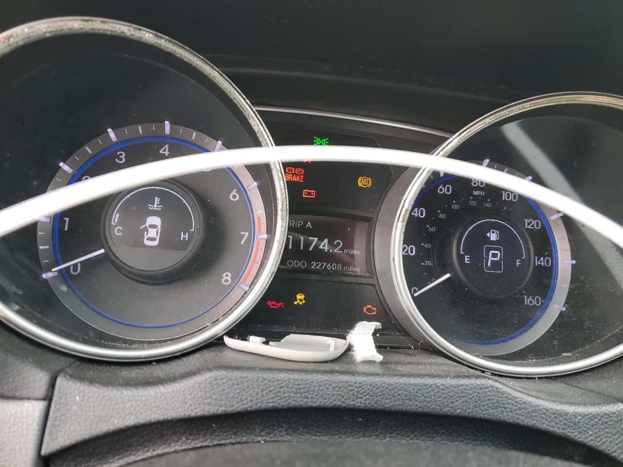 2011 Hyundai Sonata - Image 9