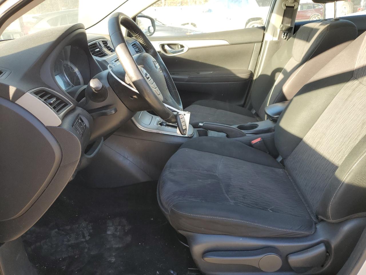2015 Nissan Sentra - Image 7