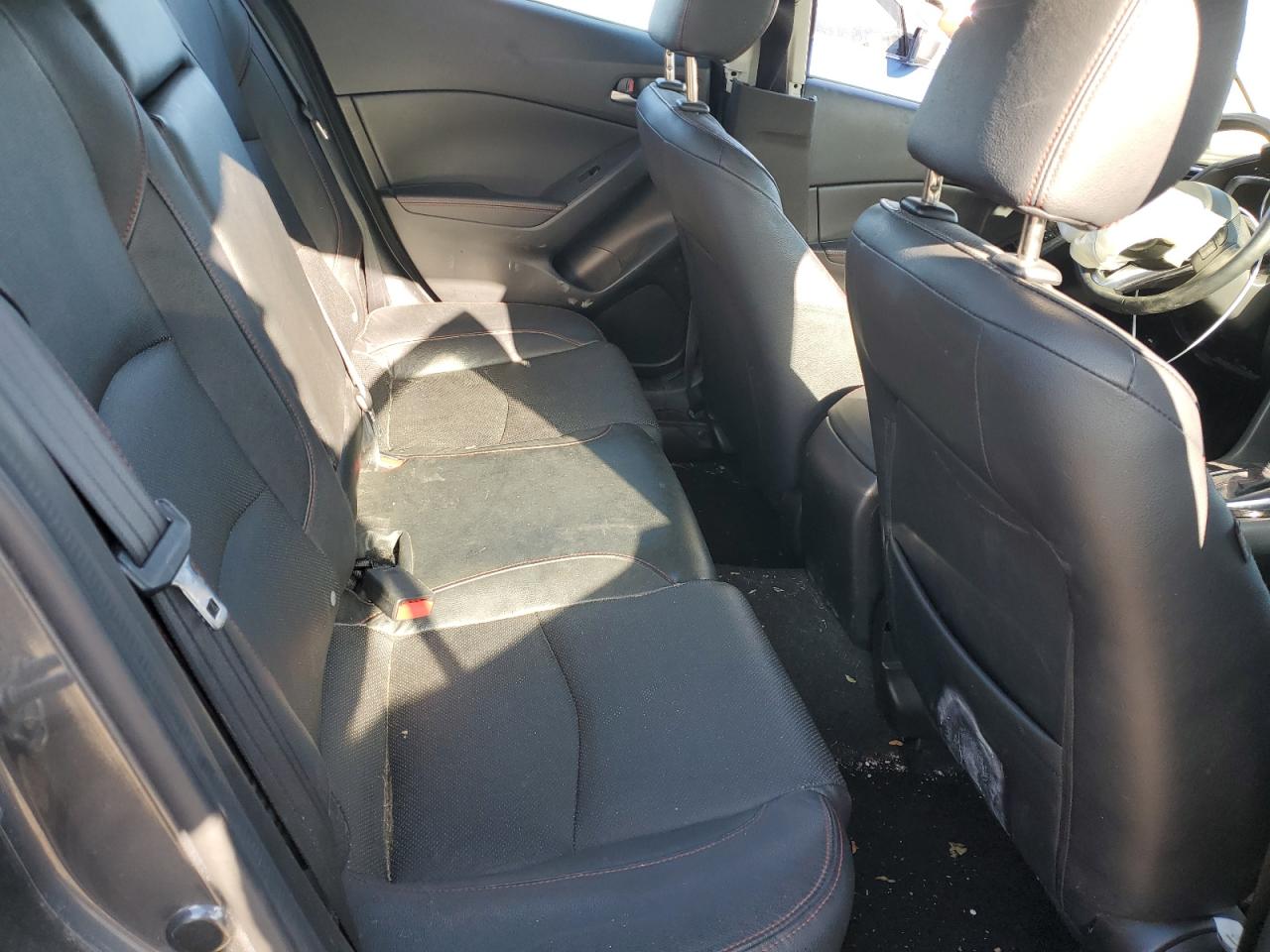 2014 Mazda 3 - Image 10