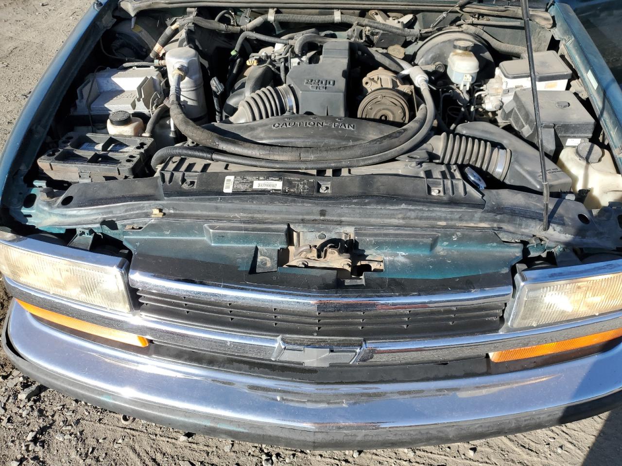 1998 Chevrolet S-10 Pickup - Image 11