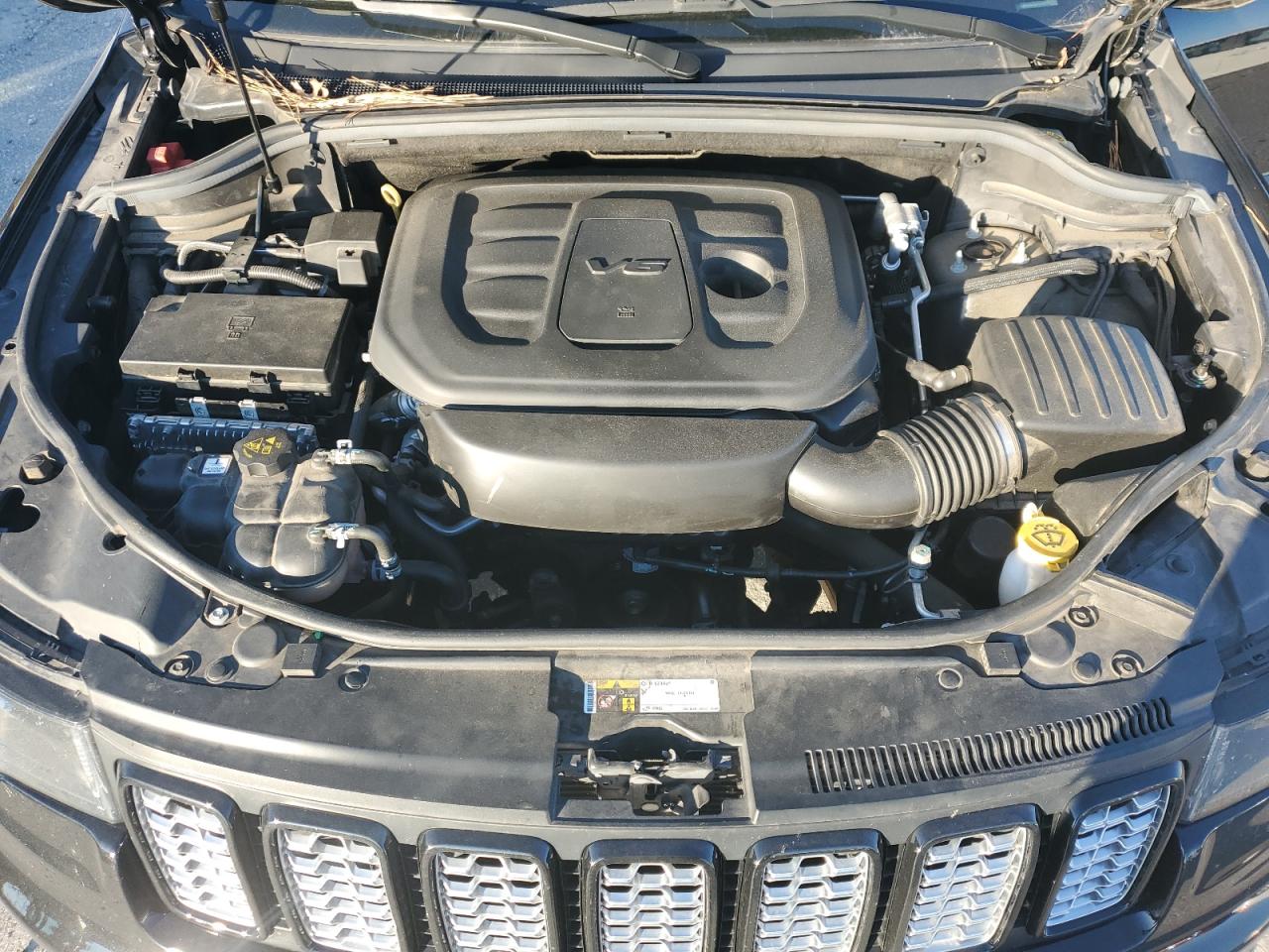2020 Jeep Grand Cherokee - Image 13