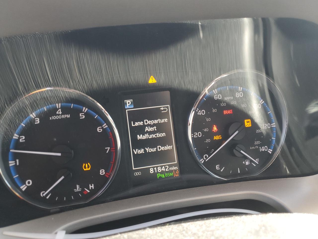 2017 Toyota RAV 4 - Image 9