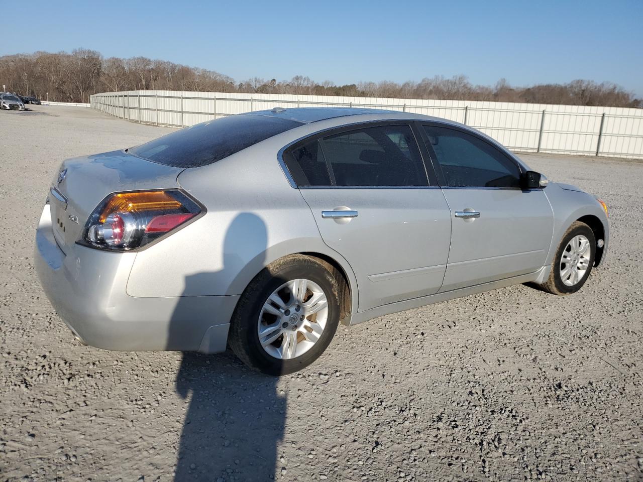 2010 Nissan Altima - Image 3
