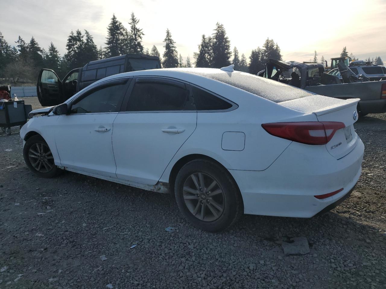 VIN 5NPE24AF9GH317685 2016 HYUNDAI SONATA no.2