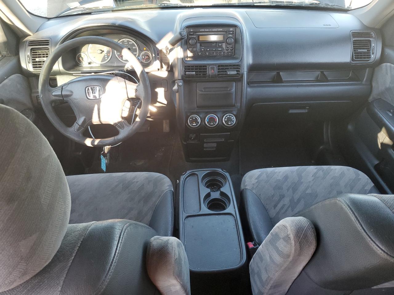 2004 Honda CR-V - Image 8