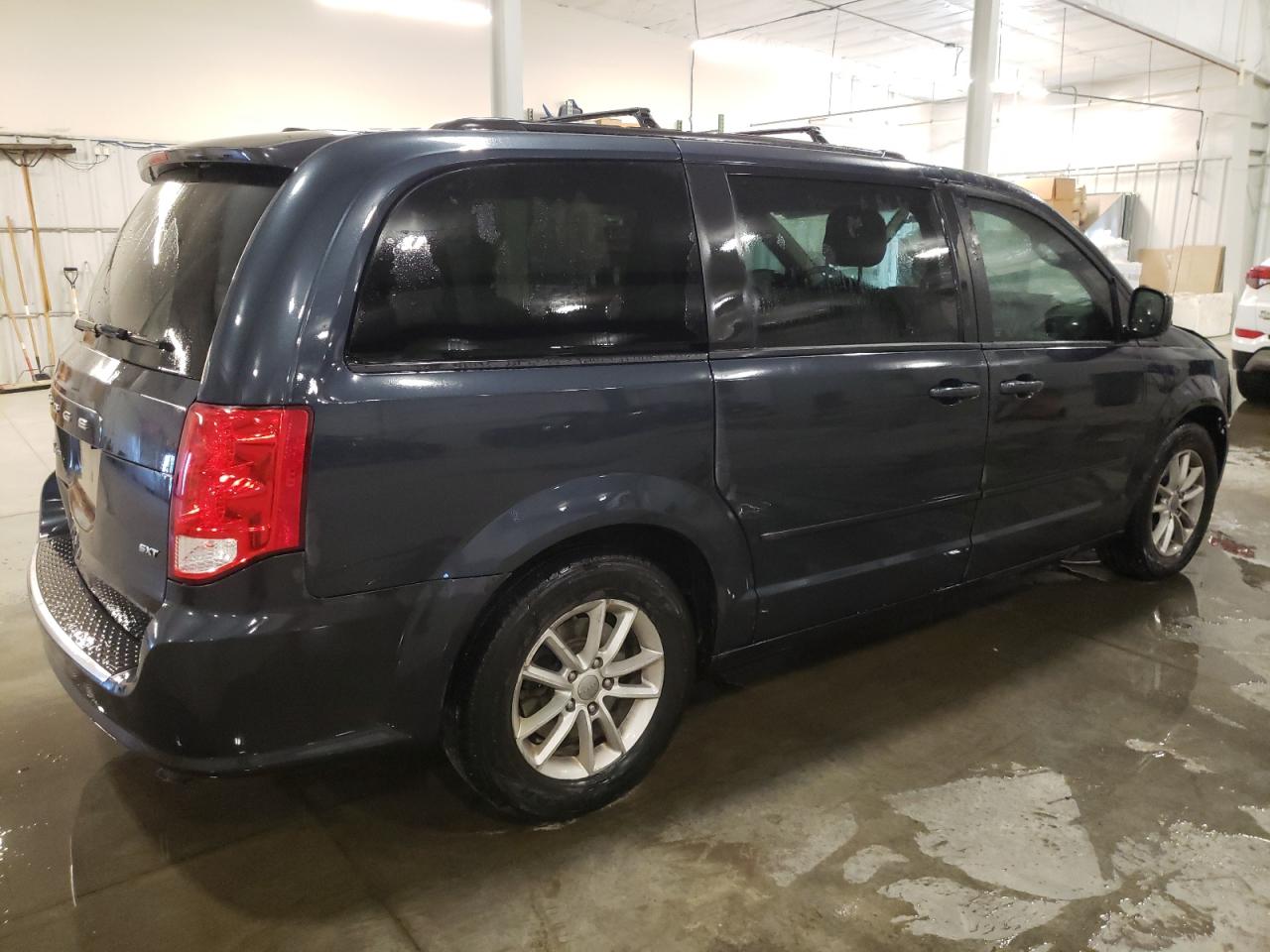 2014 Dodge Caravan - Image 3