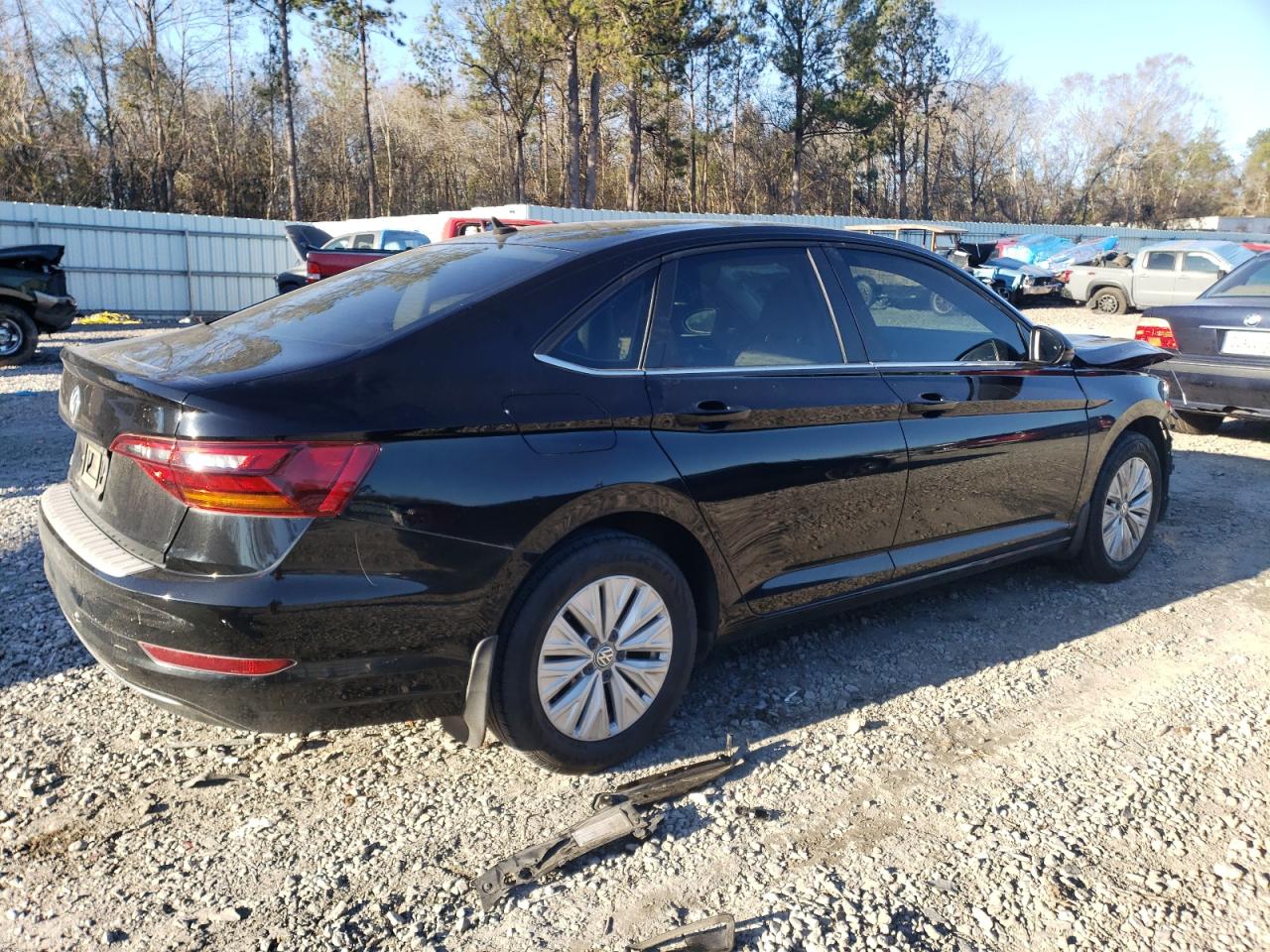 2019 Volkswagen Jetta - Image 3
