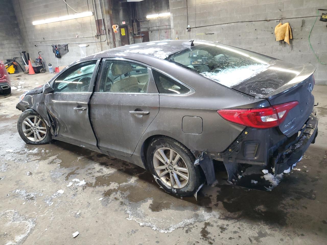 2016 Hyundai Sonata - Image 2