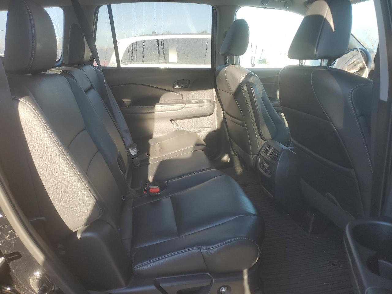 2017 Honda Pilot - Image 12