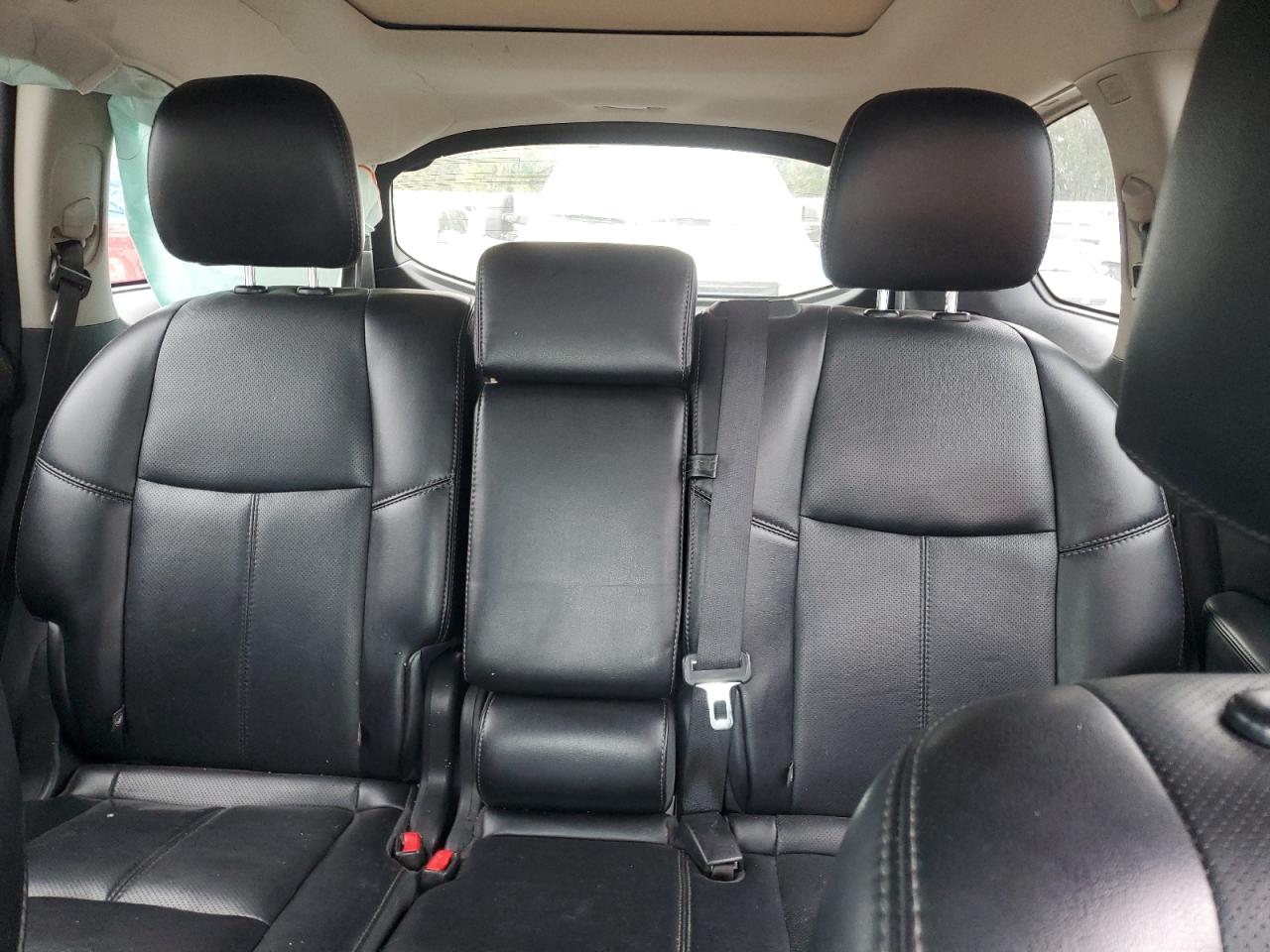 2016 Nissan Pathfinder - Image 10