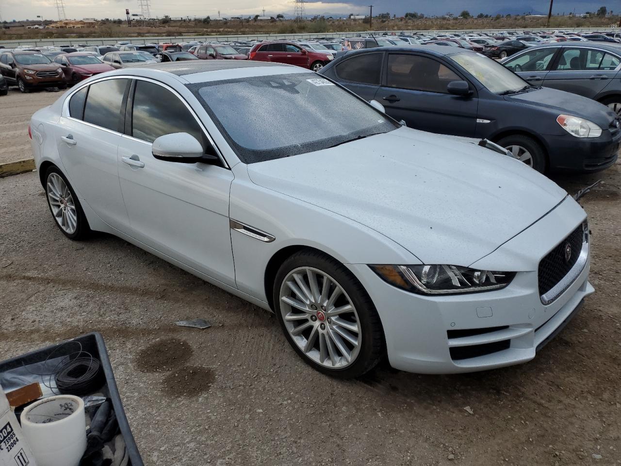 2017 Jaguar XE - Image 4
