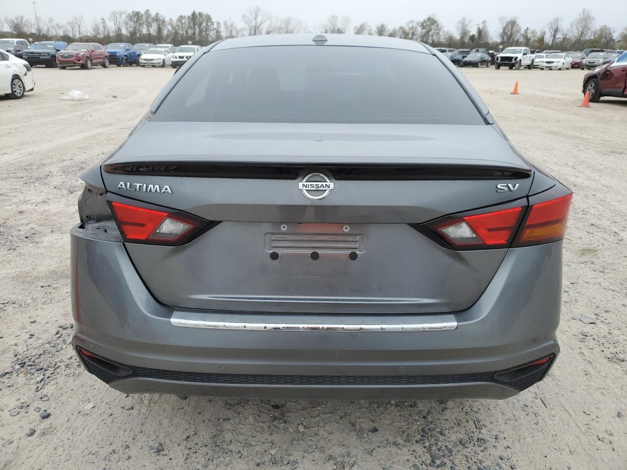 2021 Nissan Altima - Image 6