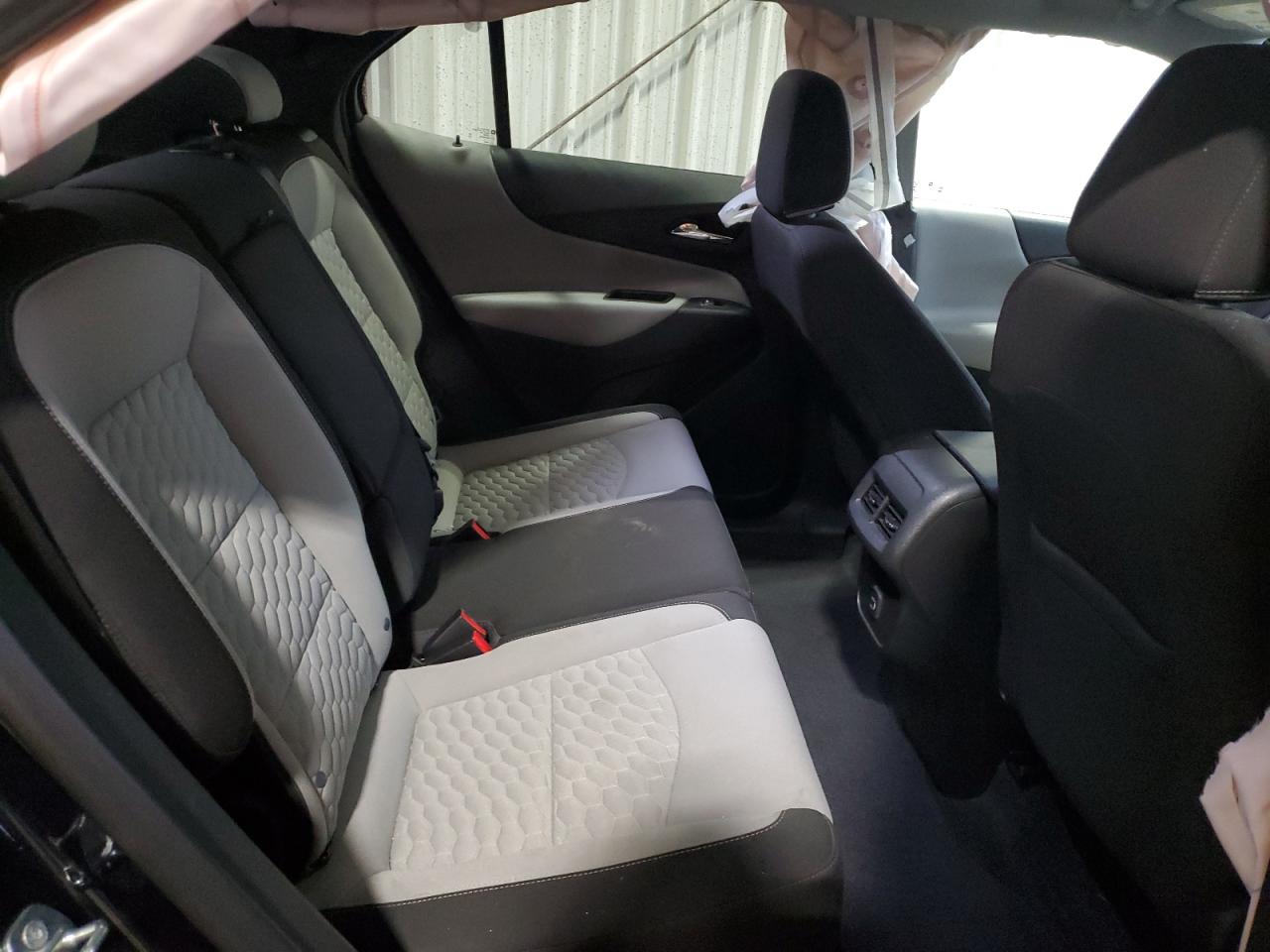2020 Chevrolet Equinox - Image 11