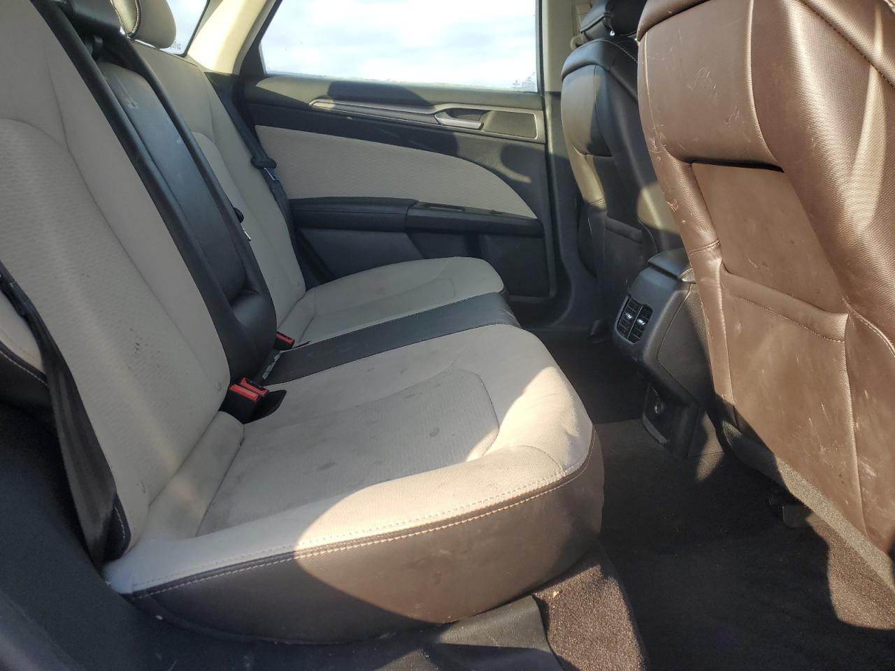 2019 Ford Fusion - Image 10