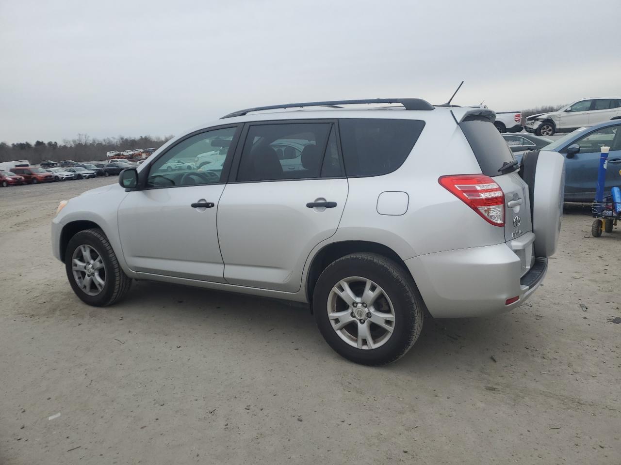 2012 Toyota RAV 4 - Image 2