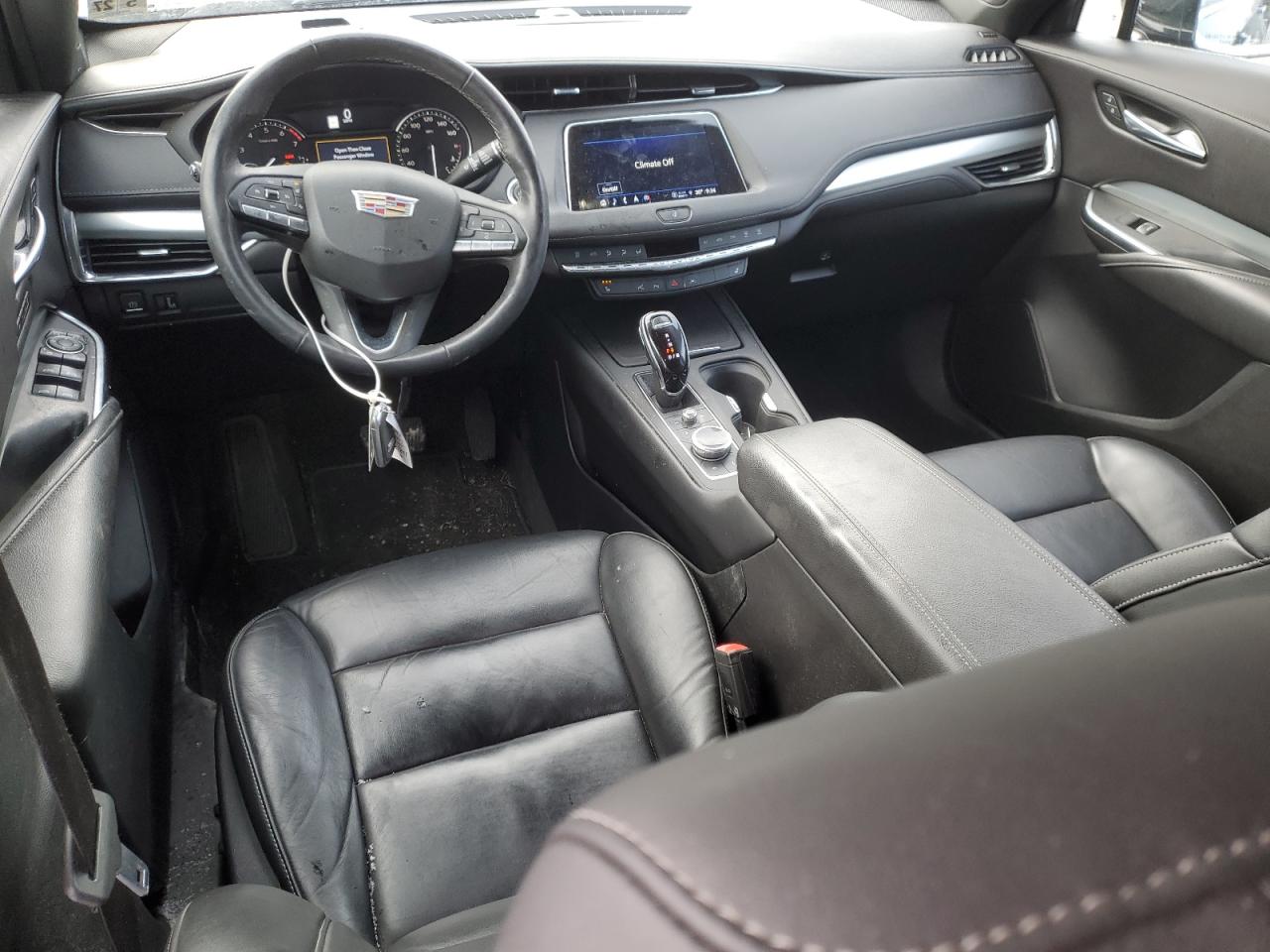 2022 Cadillac XT4 - Image 8