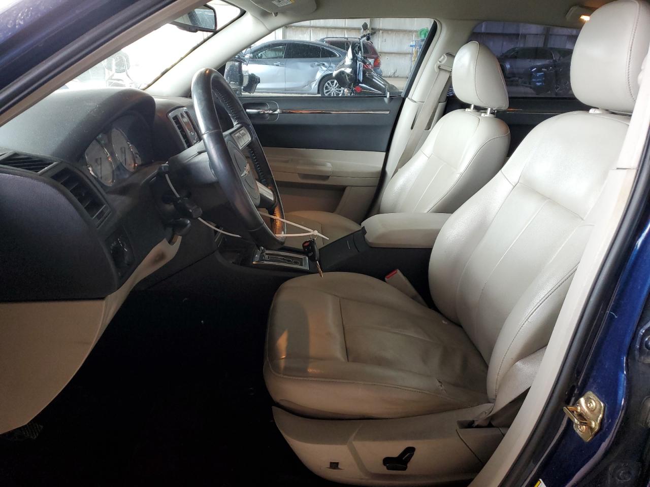 2006 Chrysler 300 - Image 7