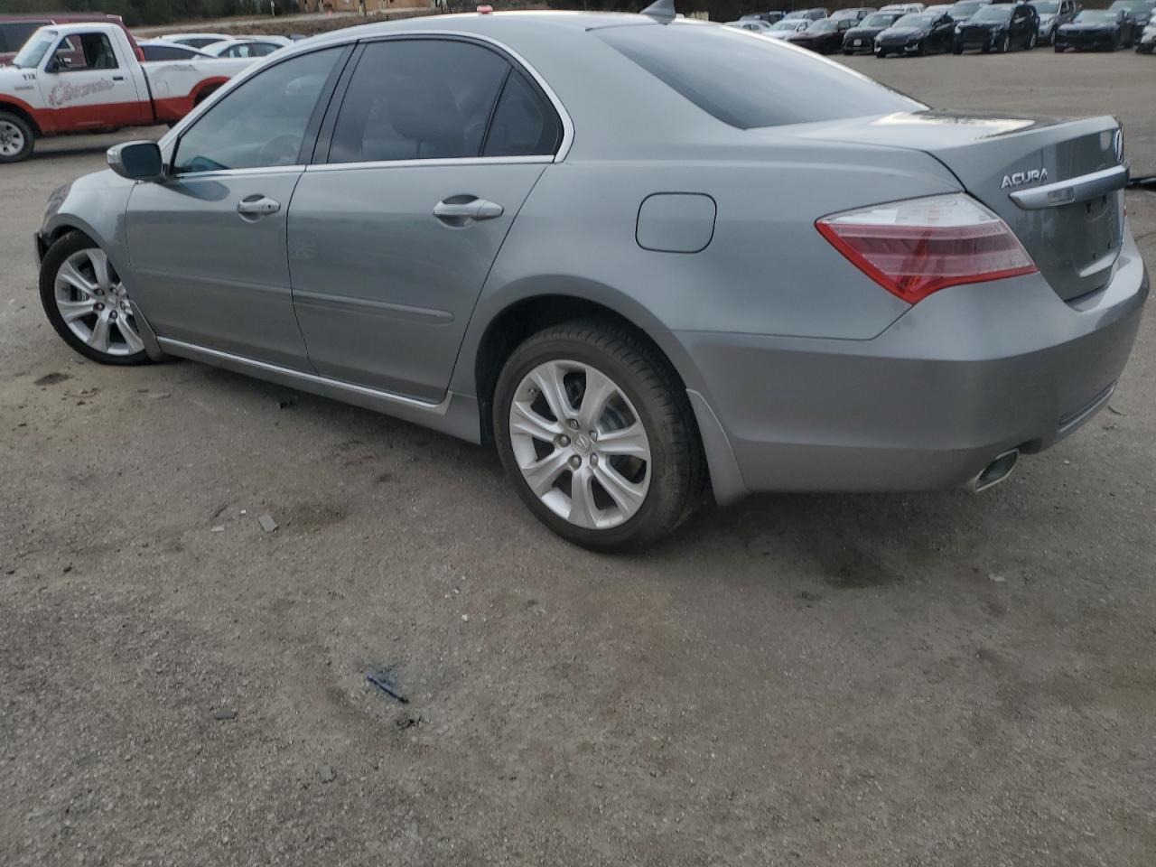 2010 Acura RL - Image 2