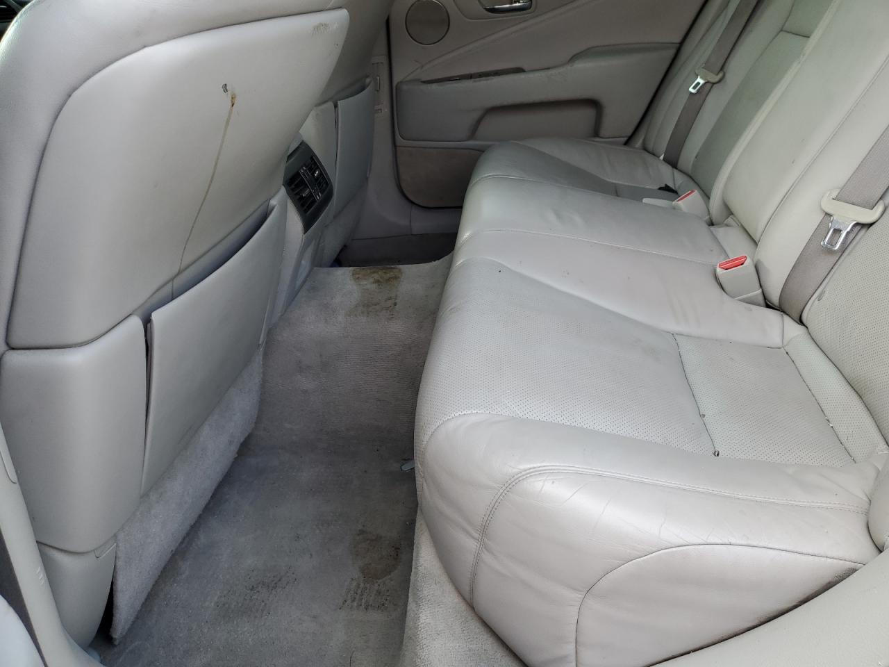 2007 Lexus LS - Image 10