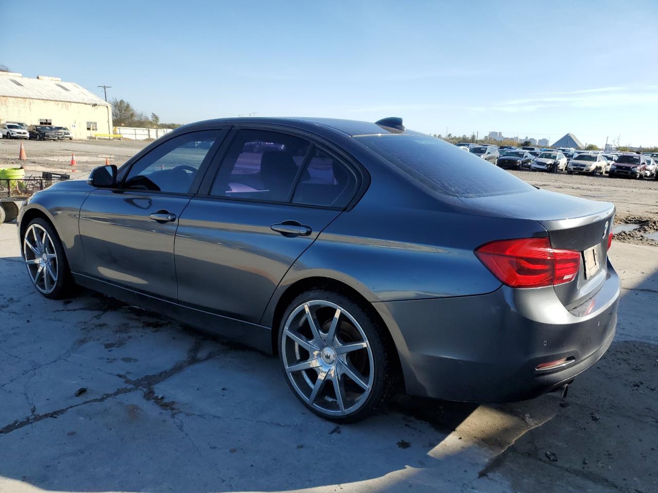 VIN WBA8E1G58GNT33889 2016 BMW 3 SERIES no.2